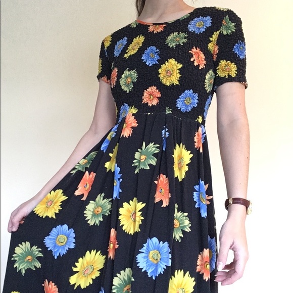 Colorful Daisy Sundress - Picture 5 of 7
